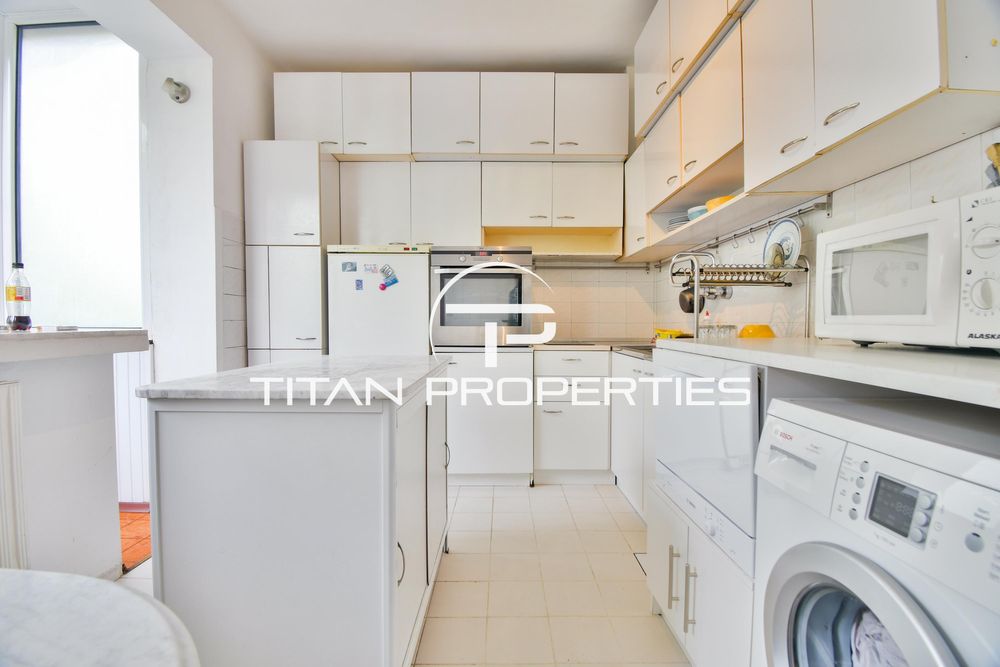 Дава се под наем Тристаен апартамент в София, Гоце Делчев - 90 кв.м за 650 € - Снимка #2