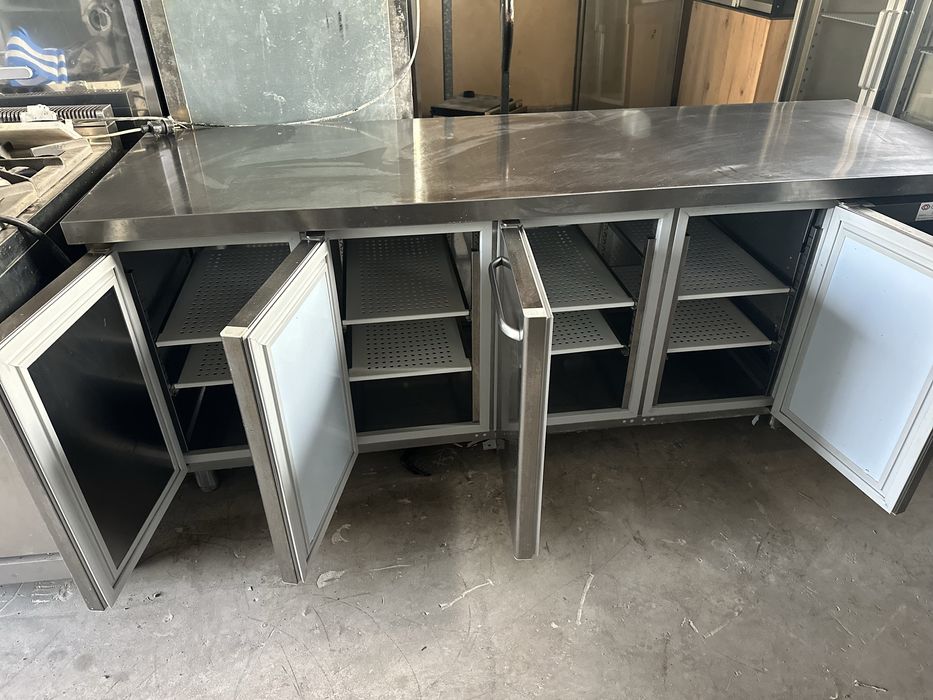 Хладилна маса 216см