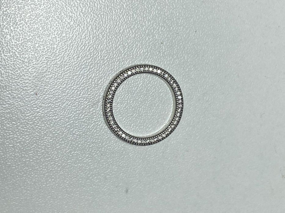 Продам кольцо Pandora, размер 15.