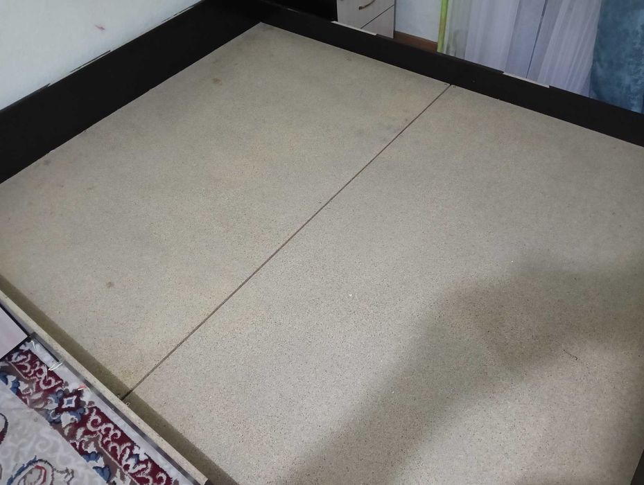 Кровать без матраса Б/У(Самовывоз)