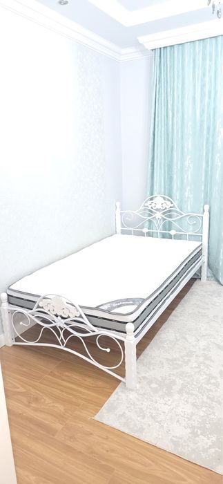 Продам кровать для спальной