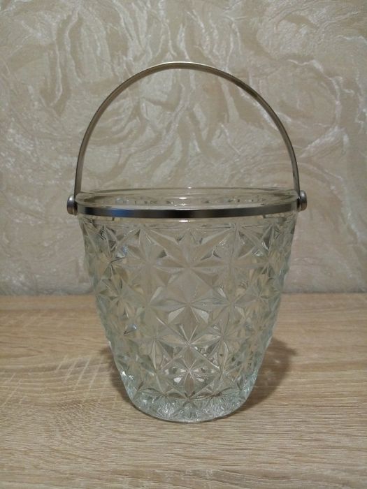 Ваза с ручкой, ведёрко!! Винтаж!!!