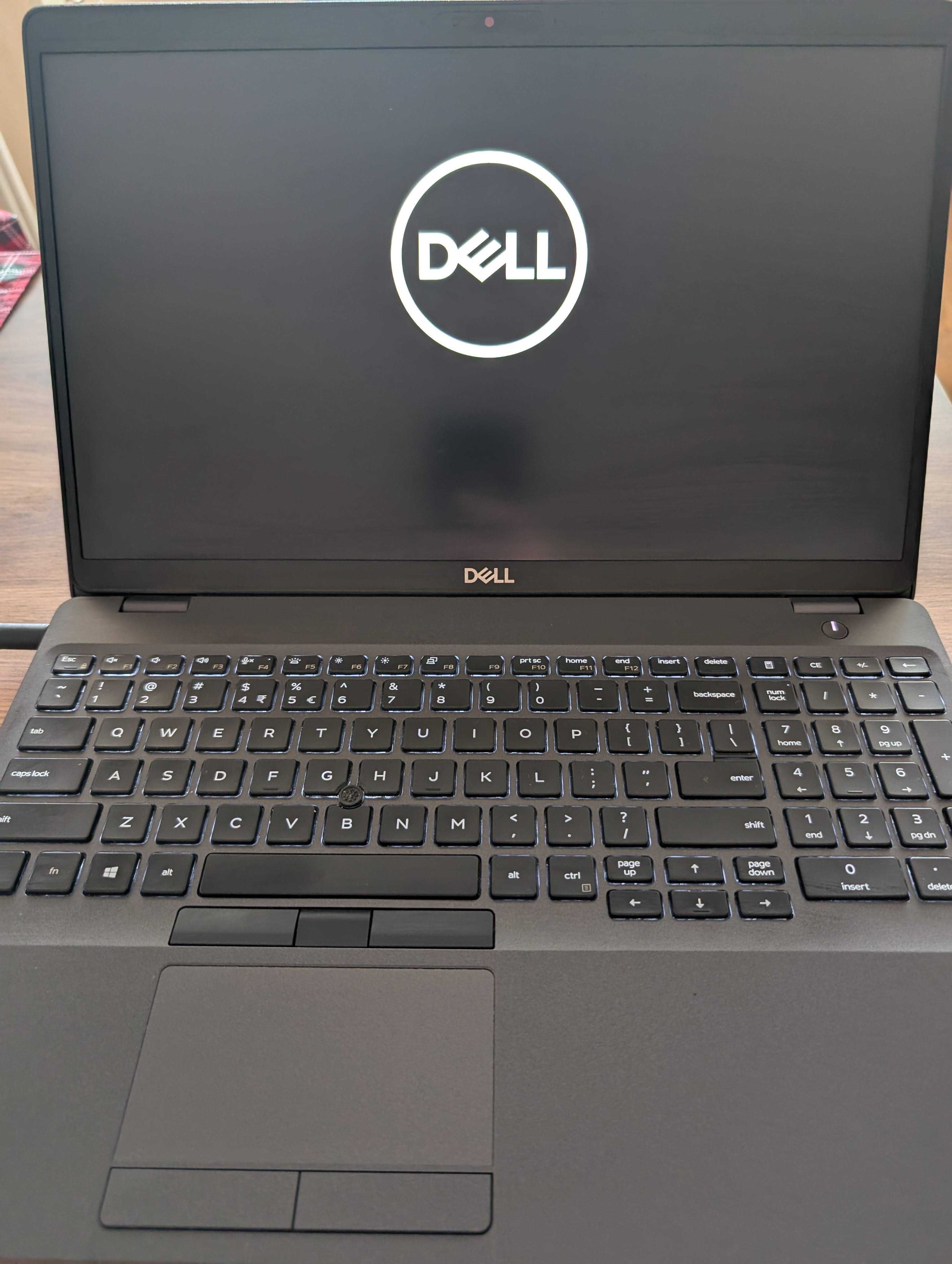 DELL Latitude5501, i7-9850H, 16GB RAM