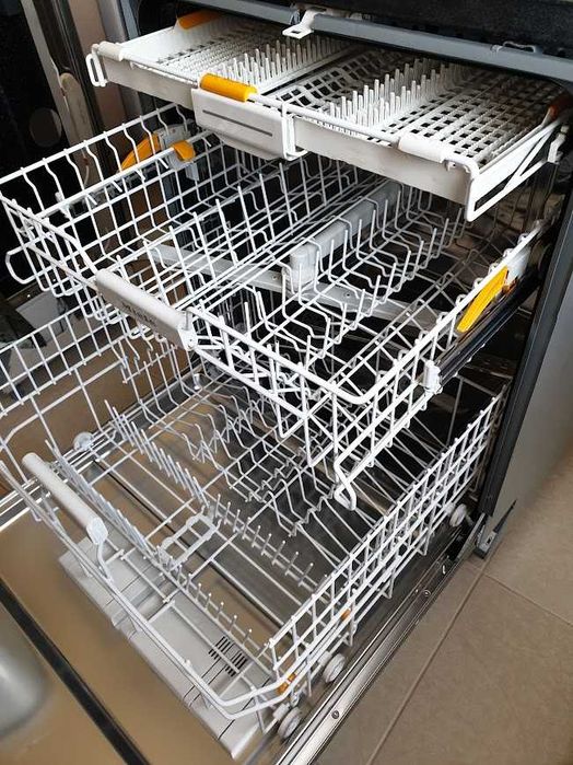 Miele - Auto Open - QuickPowerWash - Съдомиялна - Пълно Вграждане 60см