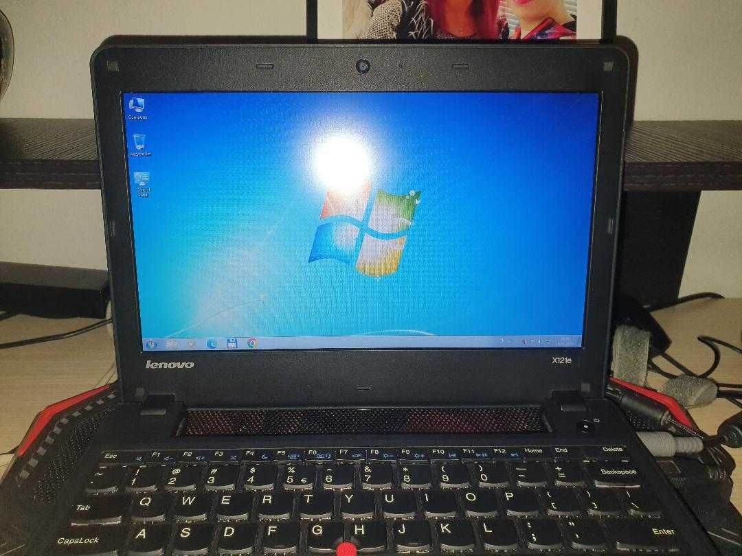 Vând laptop Lenovo tinkpad X121e stare de functionare.