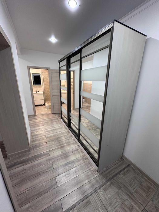 1 комнатная квартира 53 квадрата, в новом доме