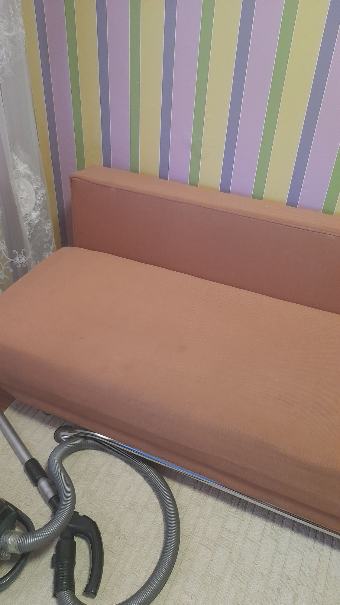 Продам диван срочно