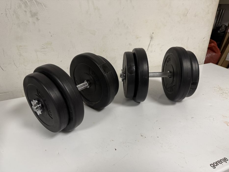 Gantere reglabile noi 17 kg+17 kg=34 kg pret 250 lei
