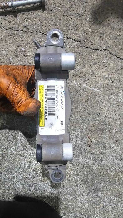 Balama capsa capota stanga Mercedes W212 A2129067701 E220 E250 E300
