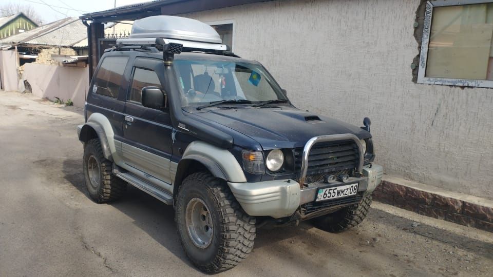 Продам Mitsubishi pajero