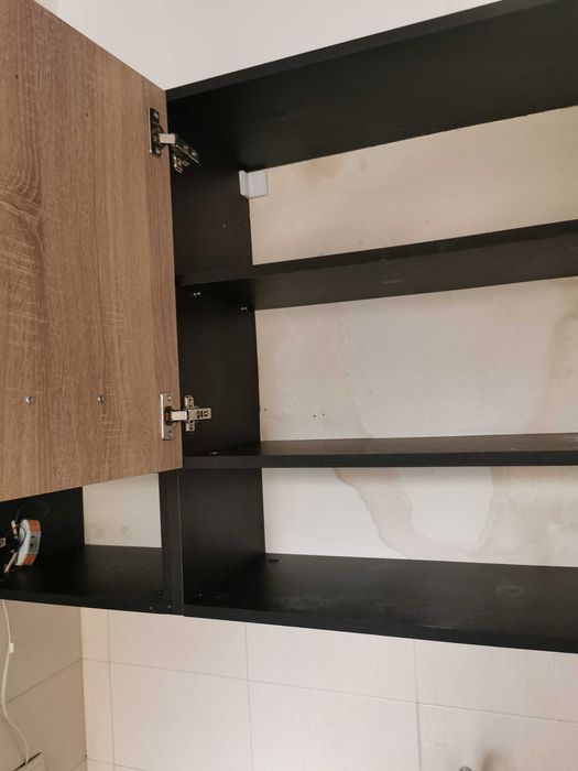 Комплект кухненски шкафове + пералня Beko + хладилник Liebherr