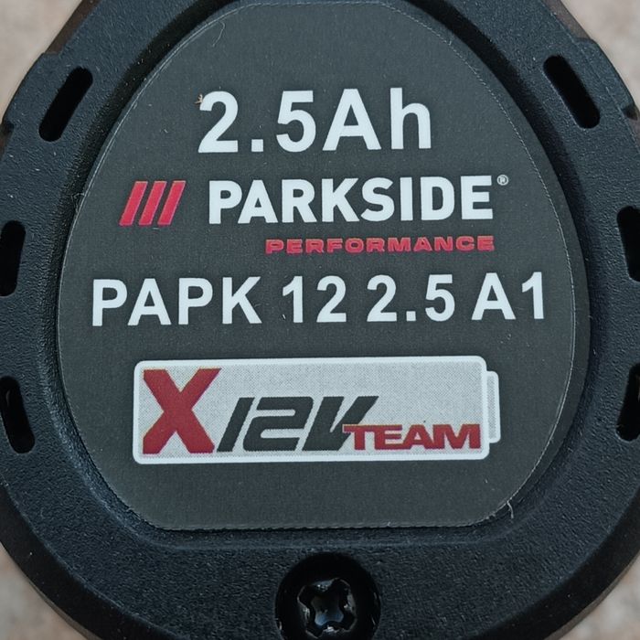 12 V - 2.5 Ah / 5 Ah Батерия и зарядно Parkside / Парксайд Performance