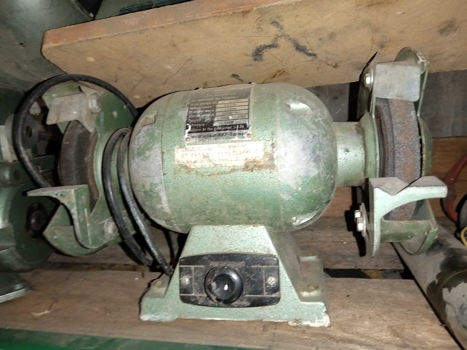 Polizor electric 220 volți cu 2 pietre