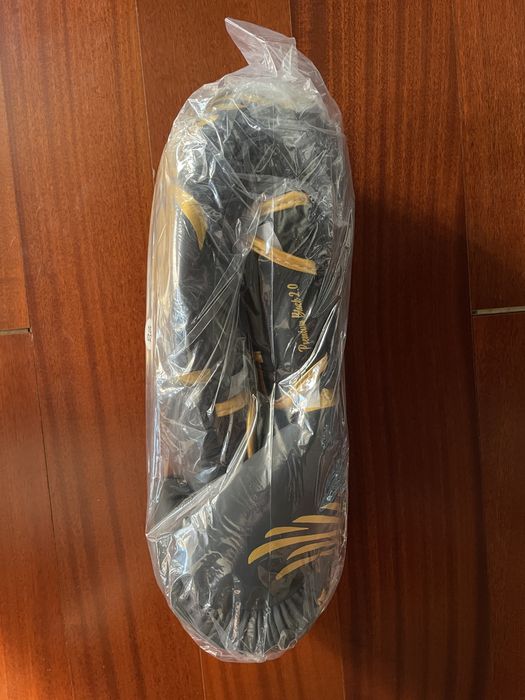 Manusi de box ARMURA Premium Black 2.0 10 Oz