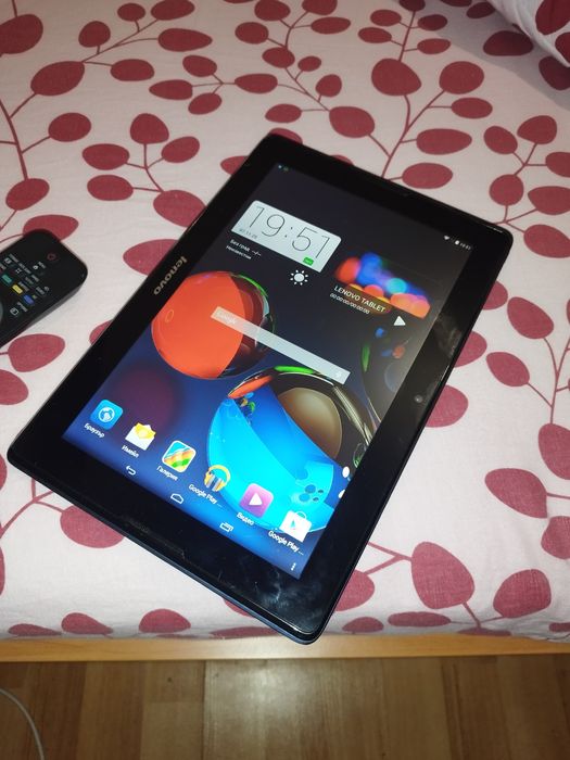 Продавам таблет Lenovo