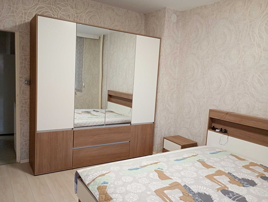 Давам под наем тристаен апартамент в кв Железник