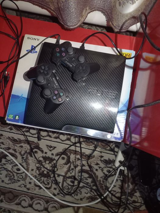 PS3 slim holati tiniq 2 ta djoystik 22 o'yinlari bor proshivfka bor.