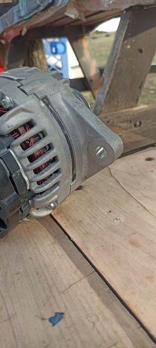 Vând 2 Alternatoare