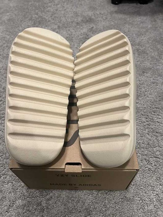 Adidas Yeezy Slide