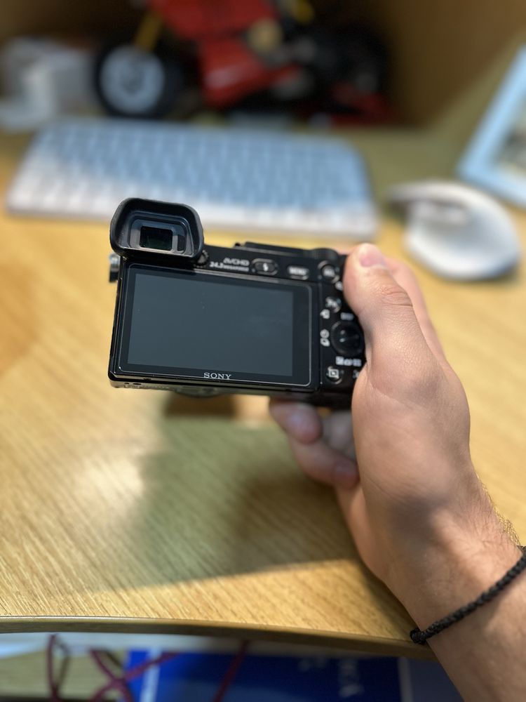 Sony A6000 + Accesorii