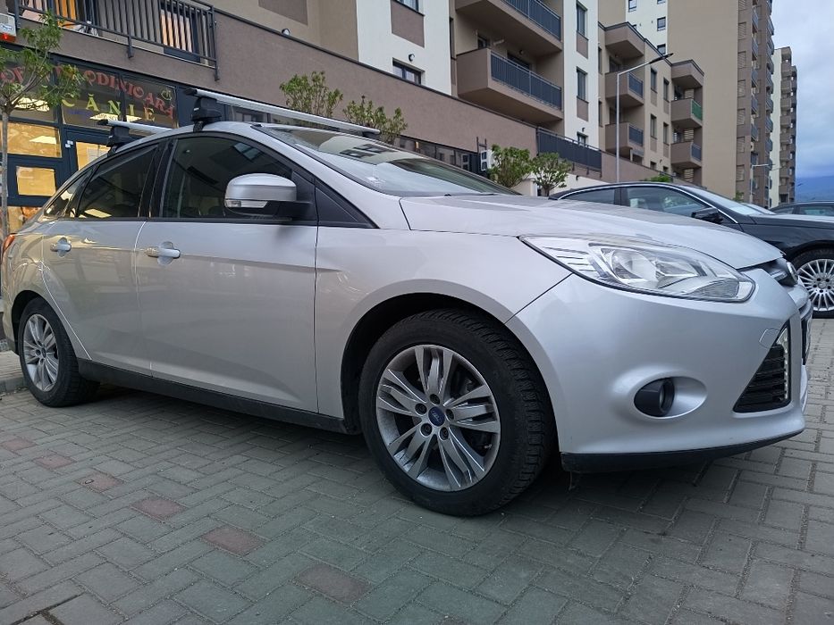 Vând Ford Focus 2015...129.000 km reali Variante CanAm