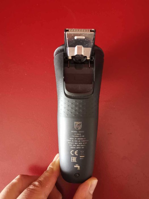 Aparat de barbierit electric Philips Seria1000 S1332/41