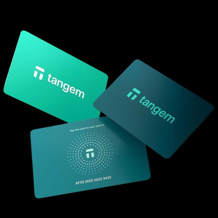 Tangem Wallet с 3 карти в 5 цвята