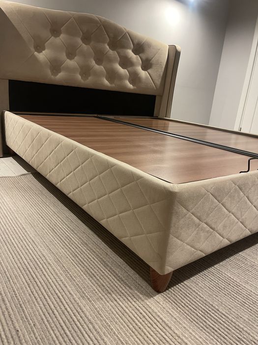 Кровать в спальню