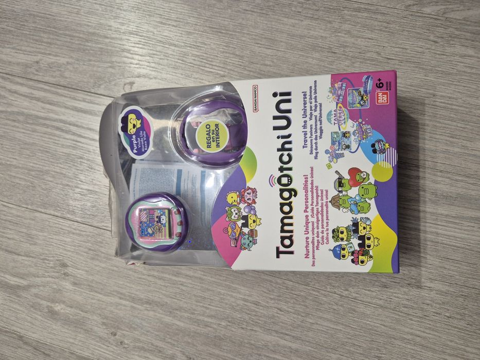 Tamagotchi Uni wifi Bandai cu bratara si acumulator