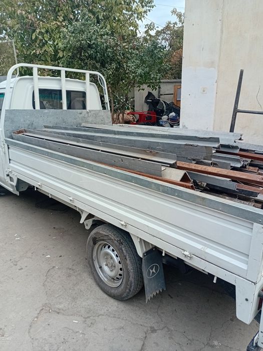 Mettallom olamiz xar xil turdagi. Uzimz ulchab yuklab ketamiz