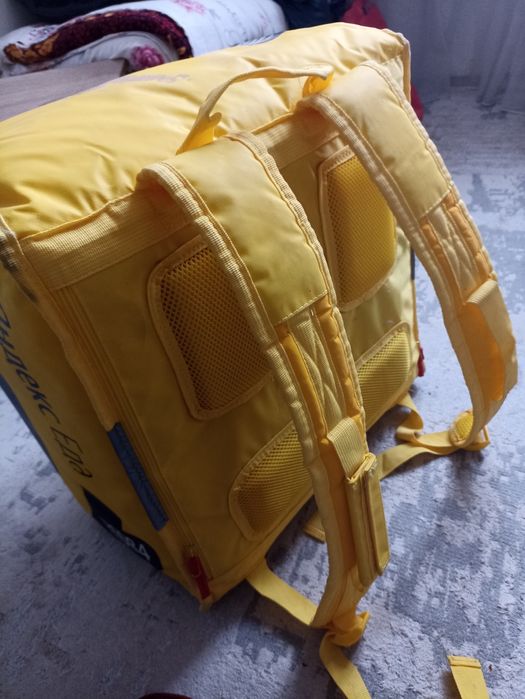 Яндекс сумка в отличном состоянии