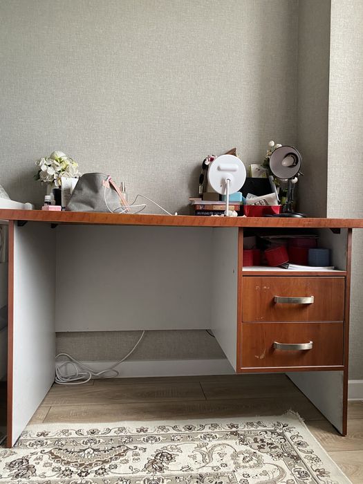 Офисный, письменный стол