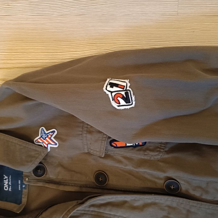 S, Only- Страхотно преходно яке