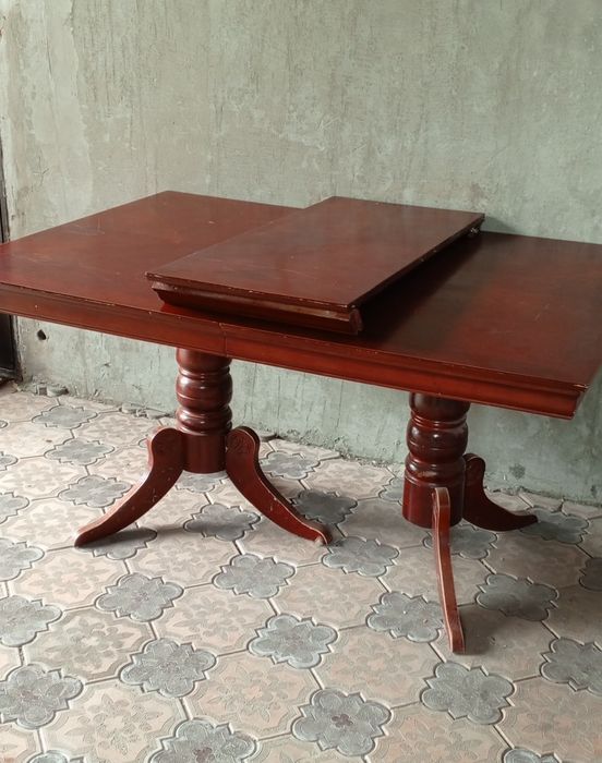 Стол обеденный Малайзия