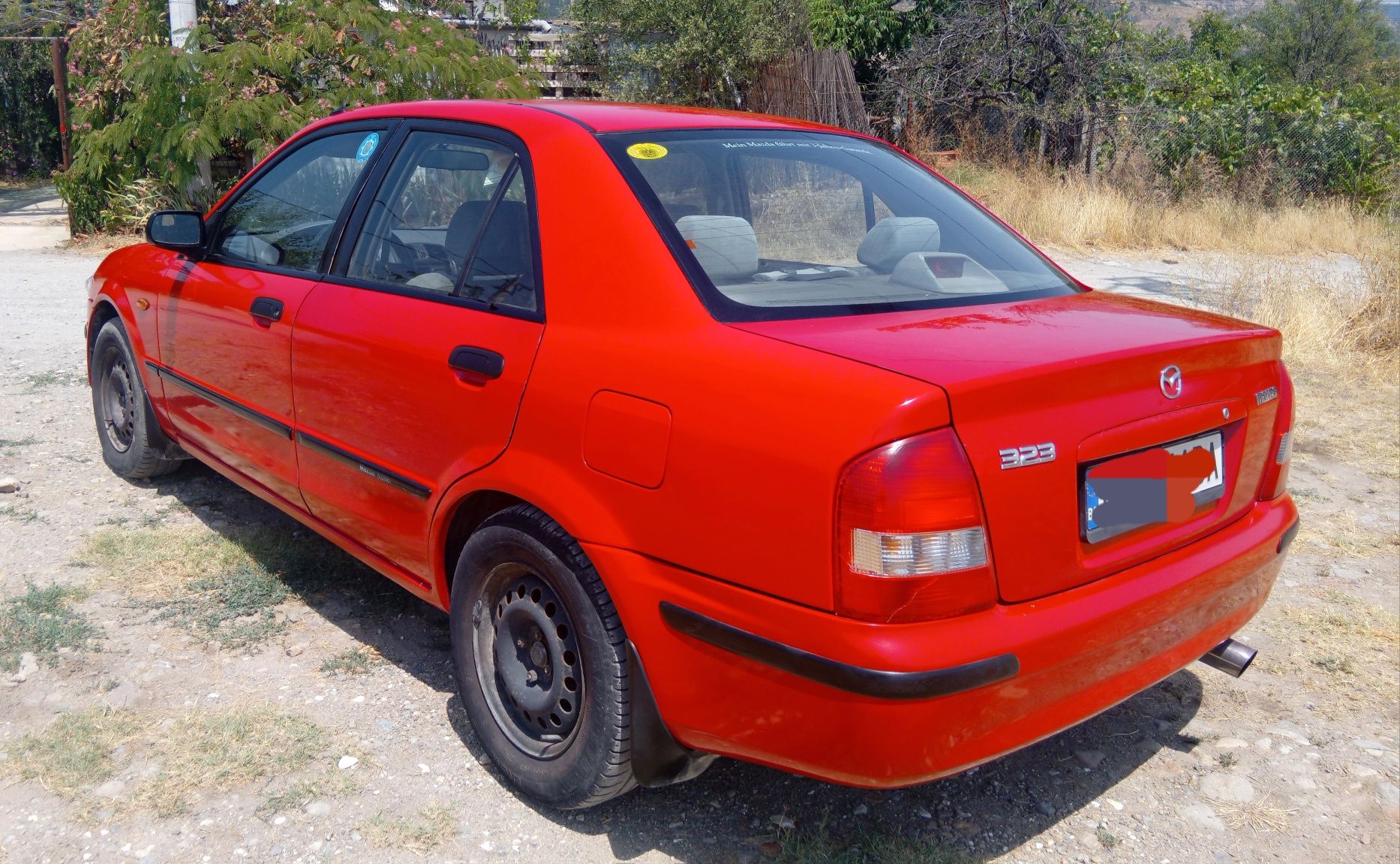 Mazda 323 2000кубика дизел