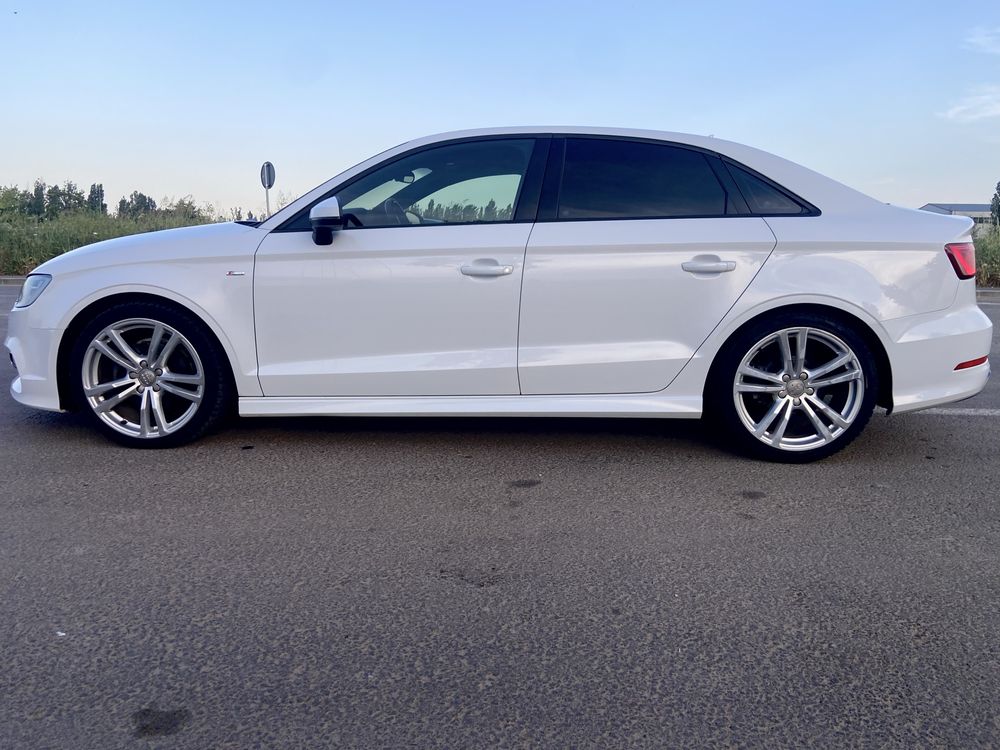 Audi A3 - 2.0 tdi - 2014 - S line interior/exterior