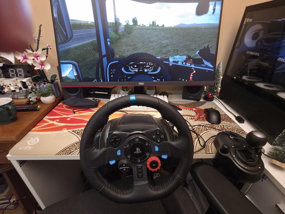 Volan Logitech G29 + pedale + schimbător (shifter)