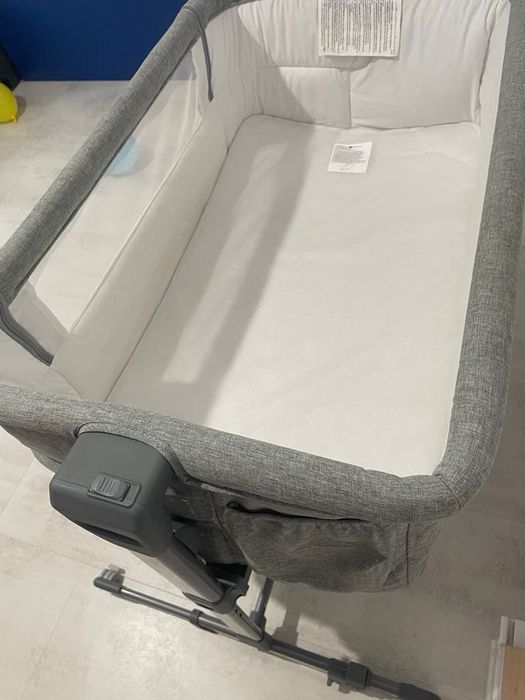 Vand carucior + cadou un patut de copii Kinderkraft