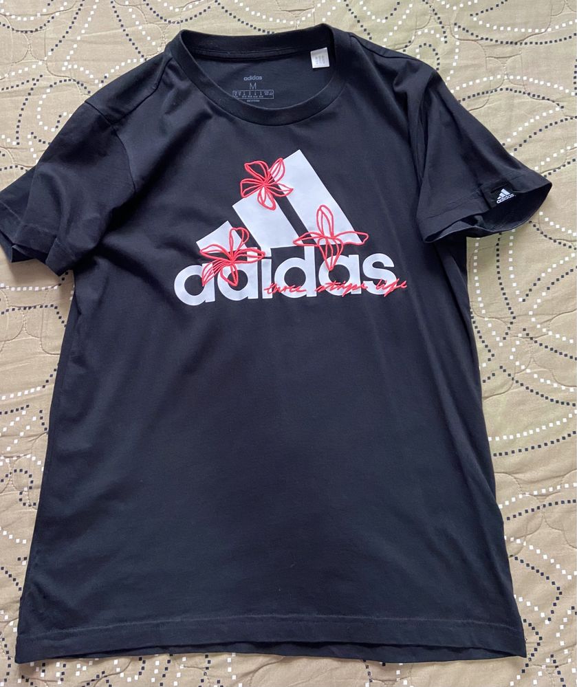 --Tricou Adidas—