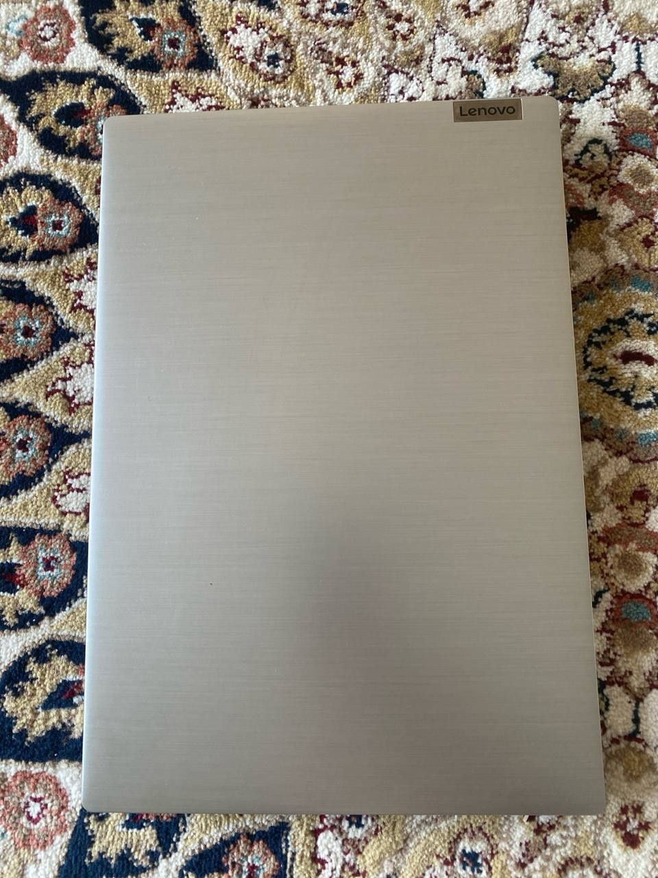 Lenovo Notebook.