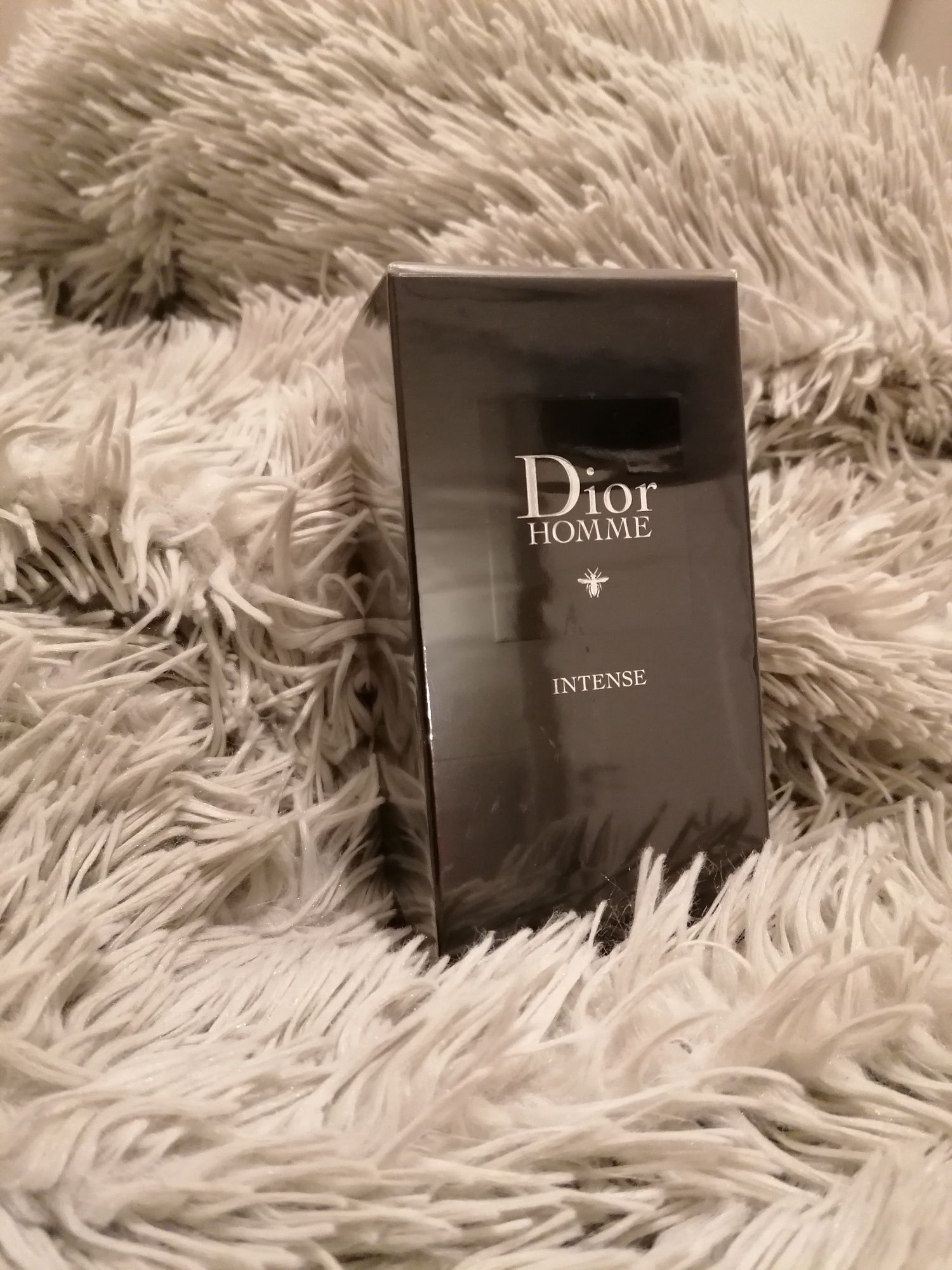 Apa de parfum Dior Homme Intense