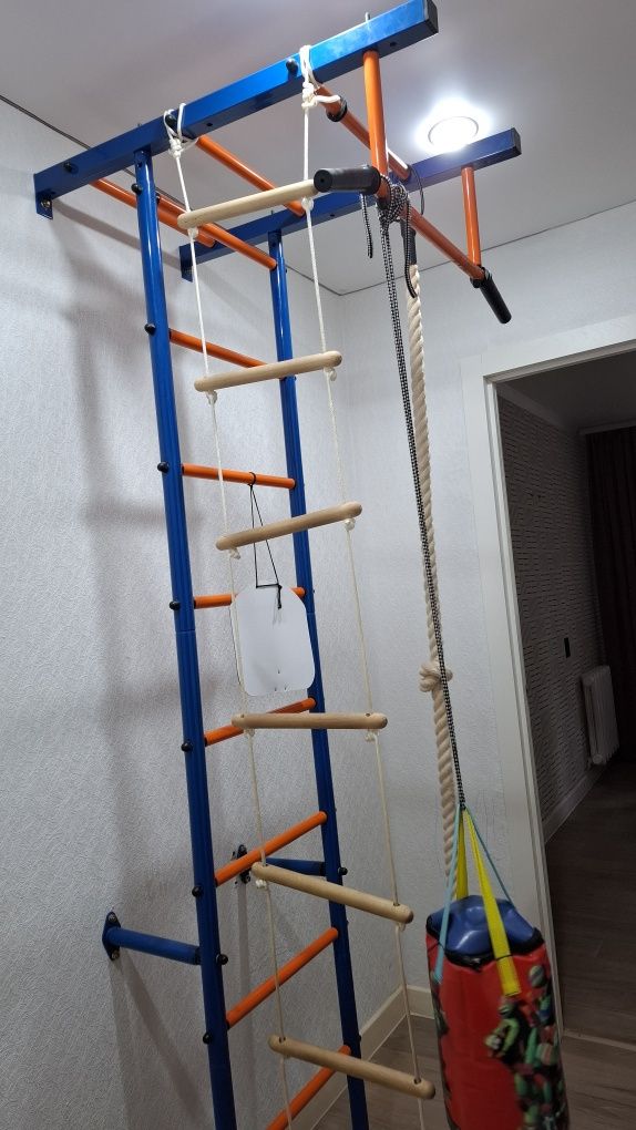 Продам шведскую стенку