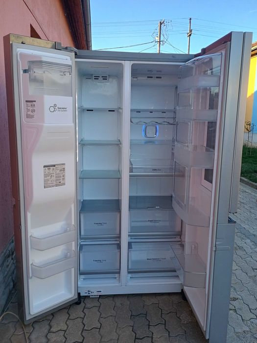 Frigider LG Side by Syde