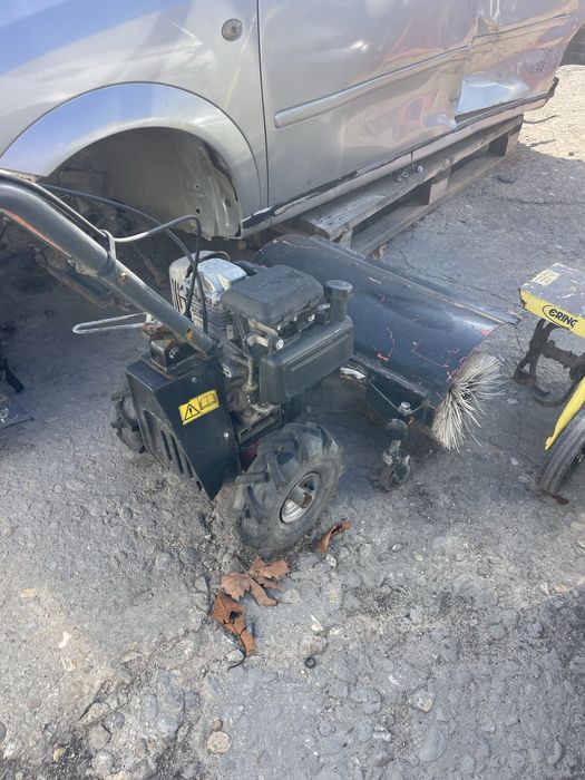 Моторна метла hUKO honda