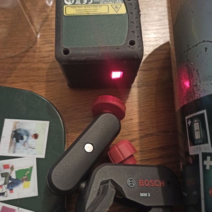 Nivela laser Bosch Quigo. Folosita dar in stare buna