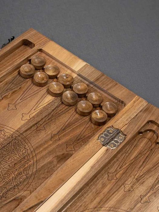 Нарды резные "Восточный узор" из ореха (Армения)