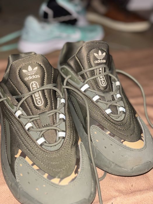 Vand adidasi adidas/original(o singura purtare )