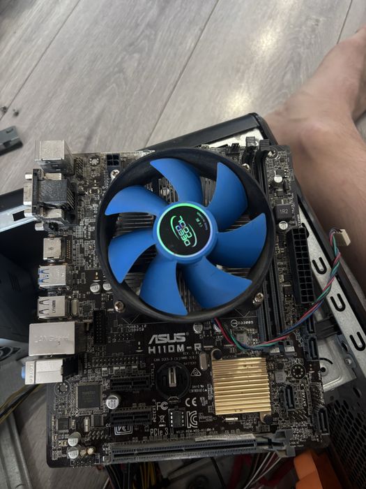 Мат.плата ASUS H110M-R с установленным кулером DeepCool
