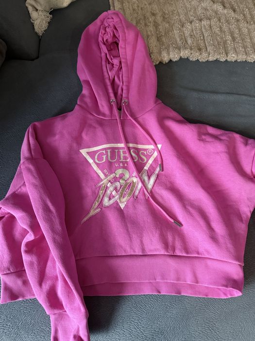 Дамски суичъри на Guess
