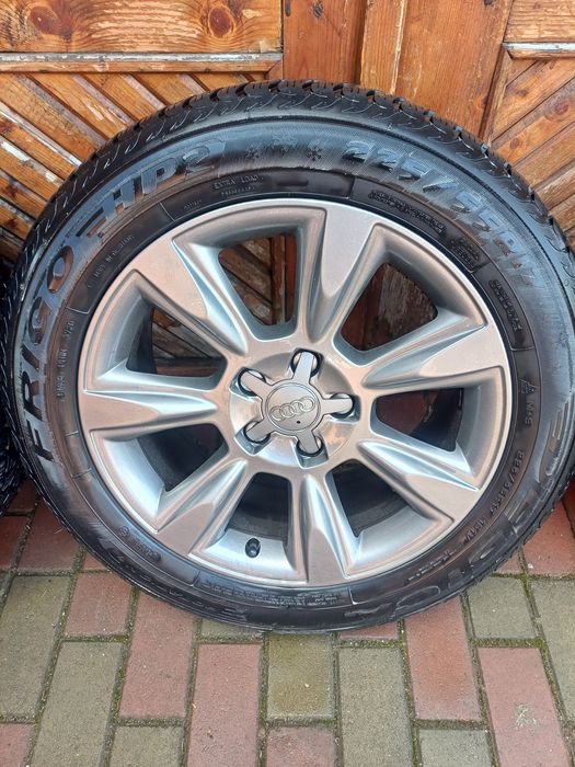 Vând Jante cu cauciucuri iarna Audi A4 A5 A6 A7 A8  225/55/17xl